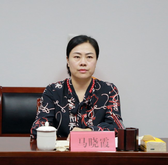 南京市建邺区政法委书记周迅到金水区法院调研